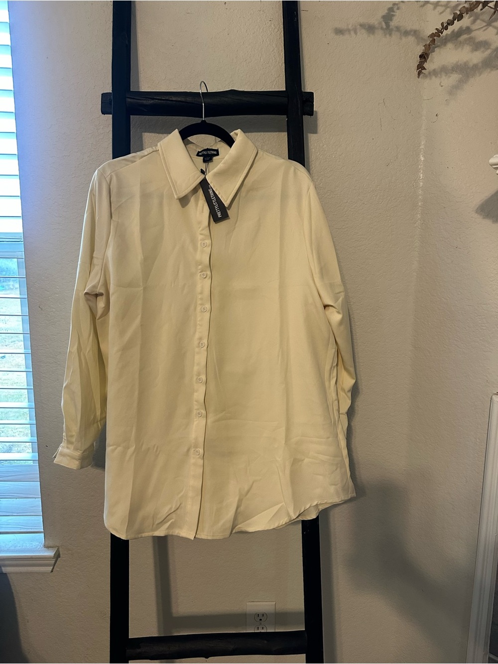 PrettyLittleThing Women’s Cream Button-Up Dress Shirt